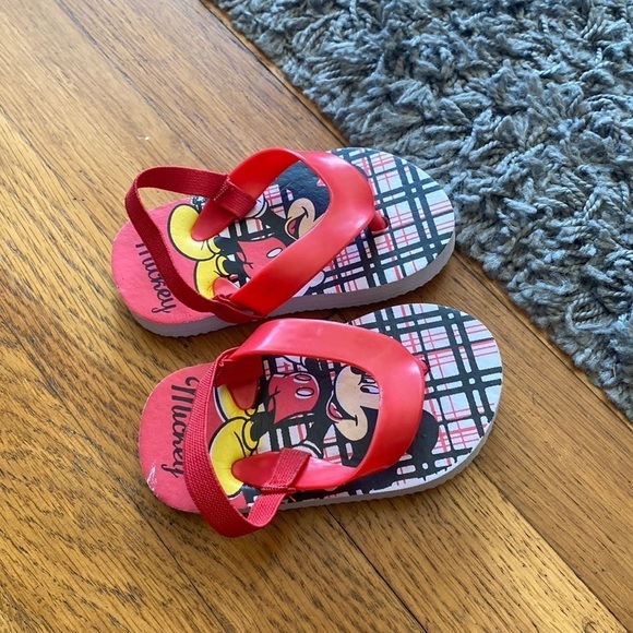 Mickey Mouse Red Sandals Unisex Size 5 - Picture 1 of 7
